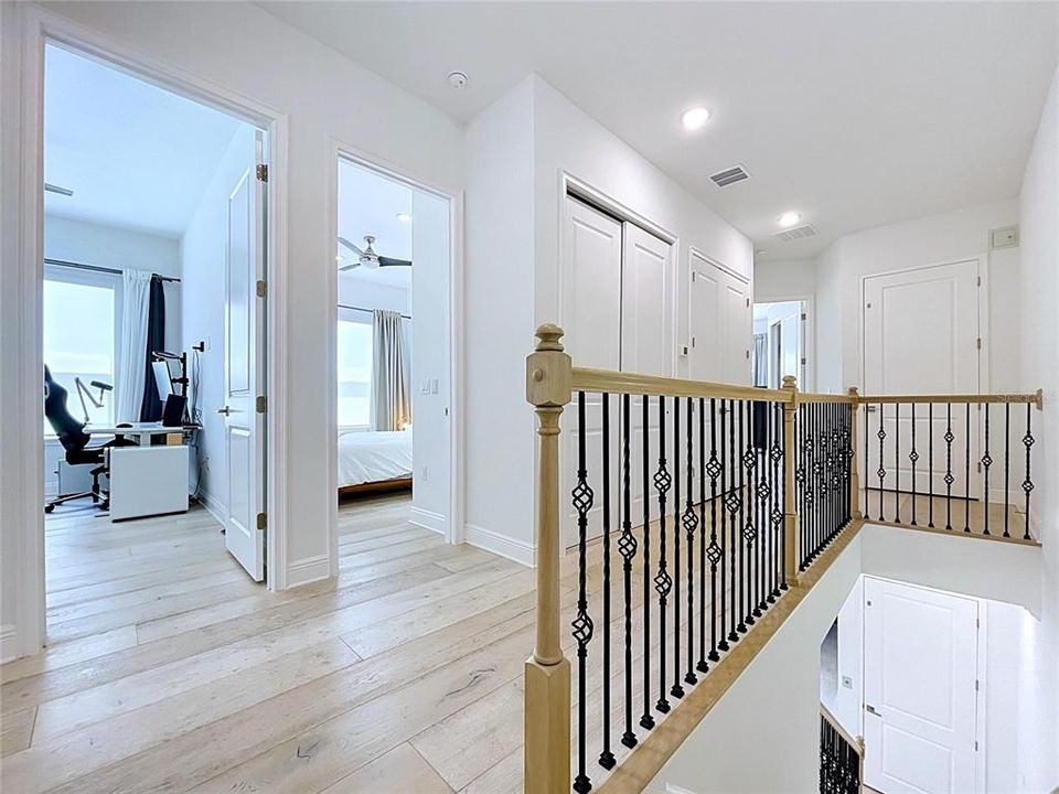 En Venta: $895,000 (4 camas, 3 baños, 2620 Pies cuadrados)