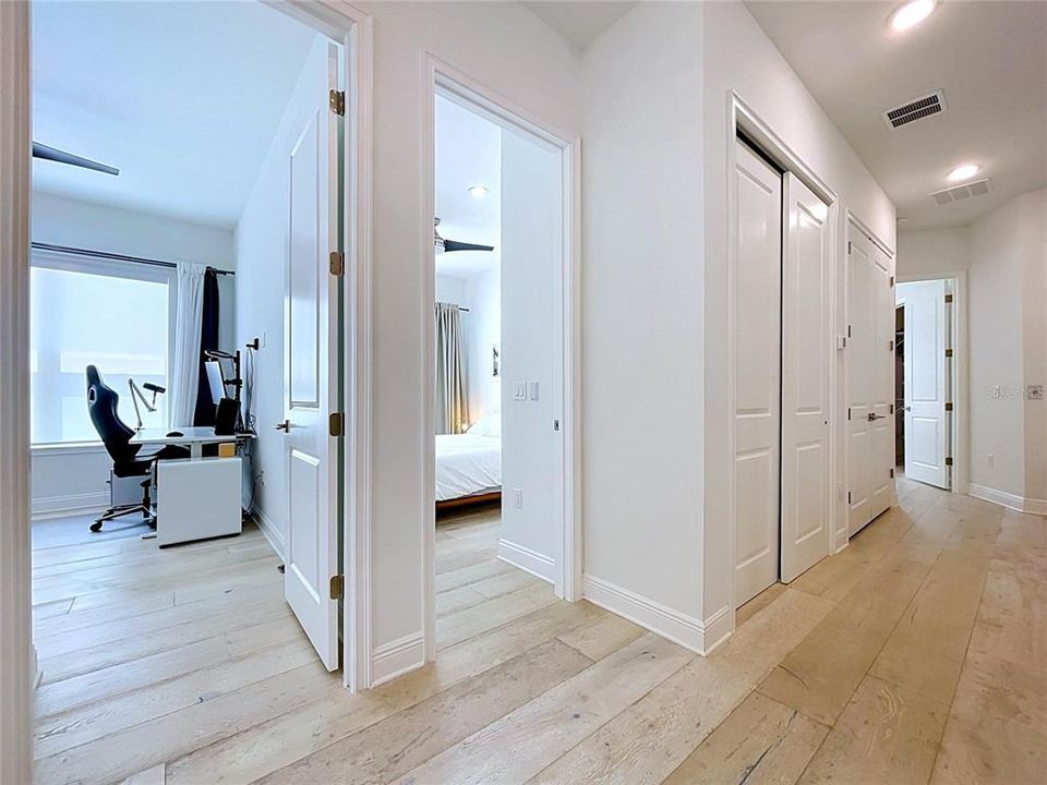 En Venta: $895,000 (4 camas, 3 baños, 2620 Pies cuadrados)
