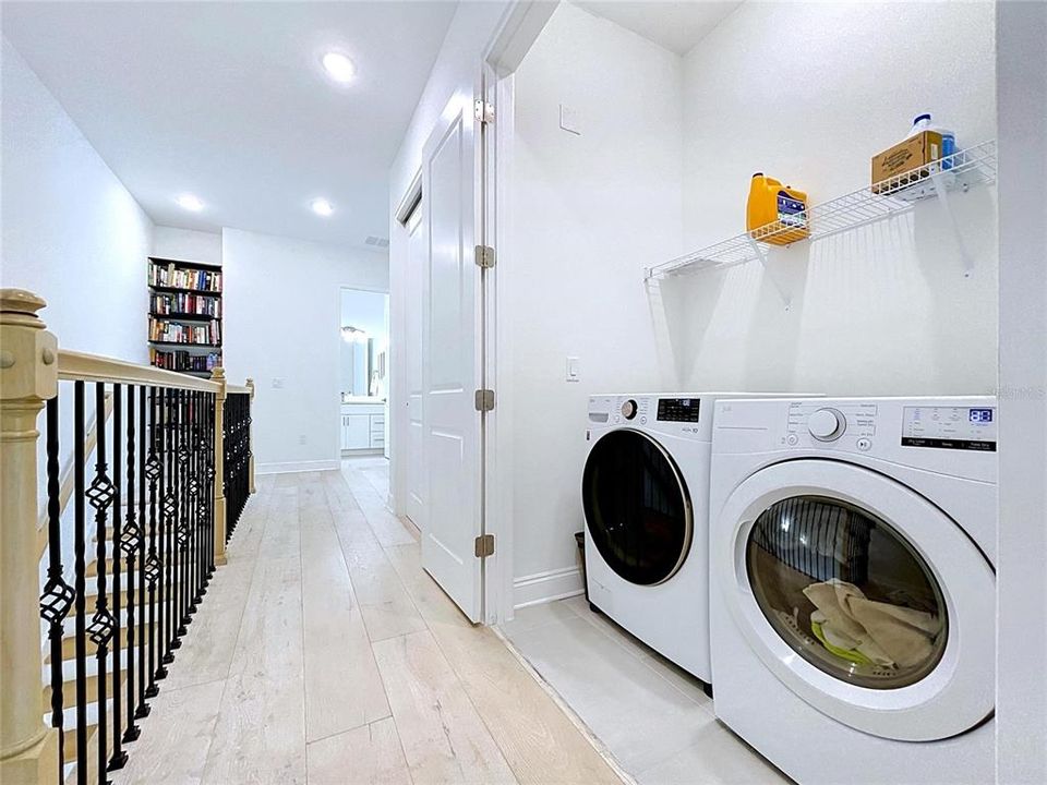 En Venta: $895,000 (4 camas, 3 baños, 2620 Pies cuadrados)
