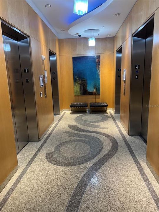 For Rent: $2,500 (1 beds, 1 baths, 943 Square Feet)