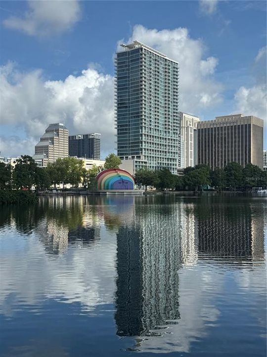 For Rent: $2,500 (1 beds, 1 baths, 943 Square Feet)