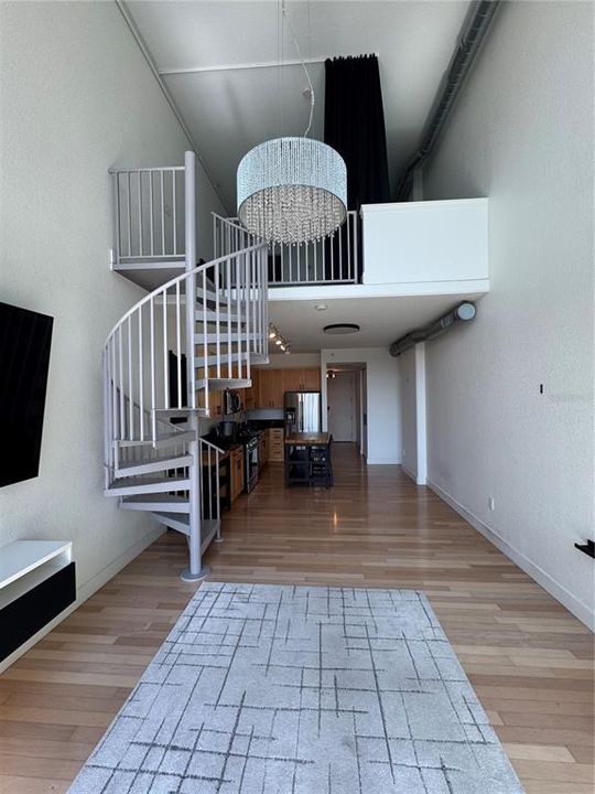 For Rent: $2,500 (1 beds, 1 baths, 943 Square Feet)