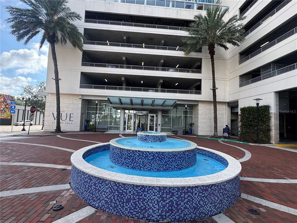 For Rent: $2,500 (1 beds, 1 baths, 943 Square Feet)