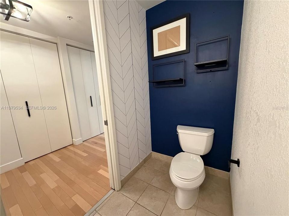For Rent: $2,500 (1 beds, 1 baths, 943 Square Feet)