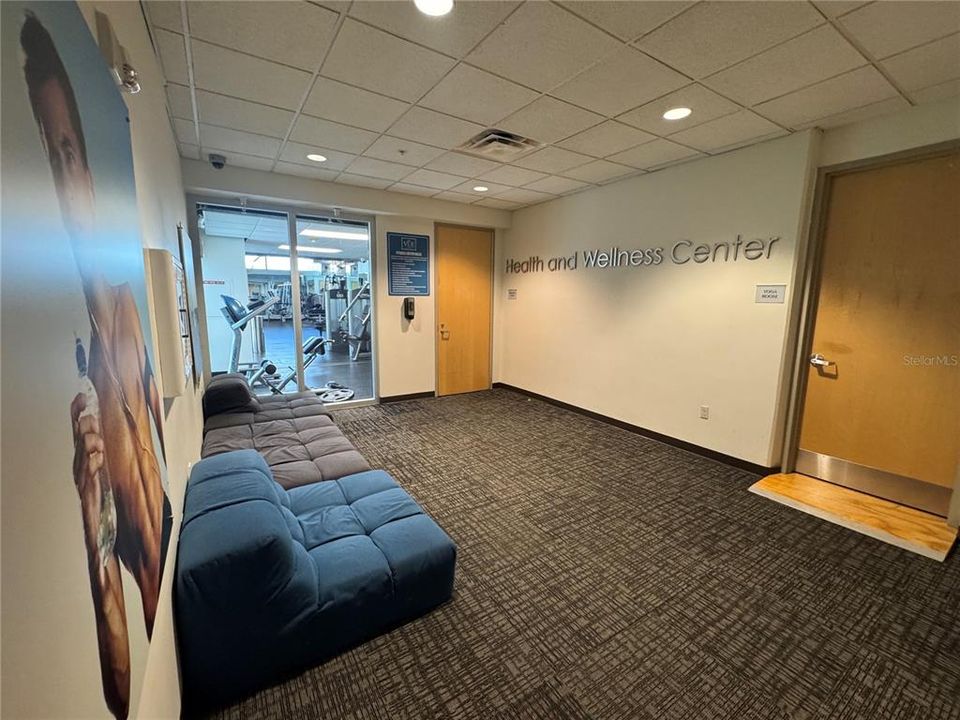 For Rent: $2,500 (1 beds, 1 baths, 943 Square Feet)