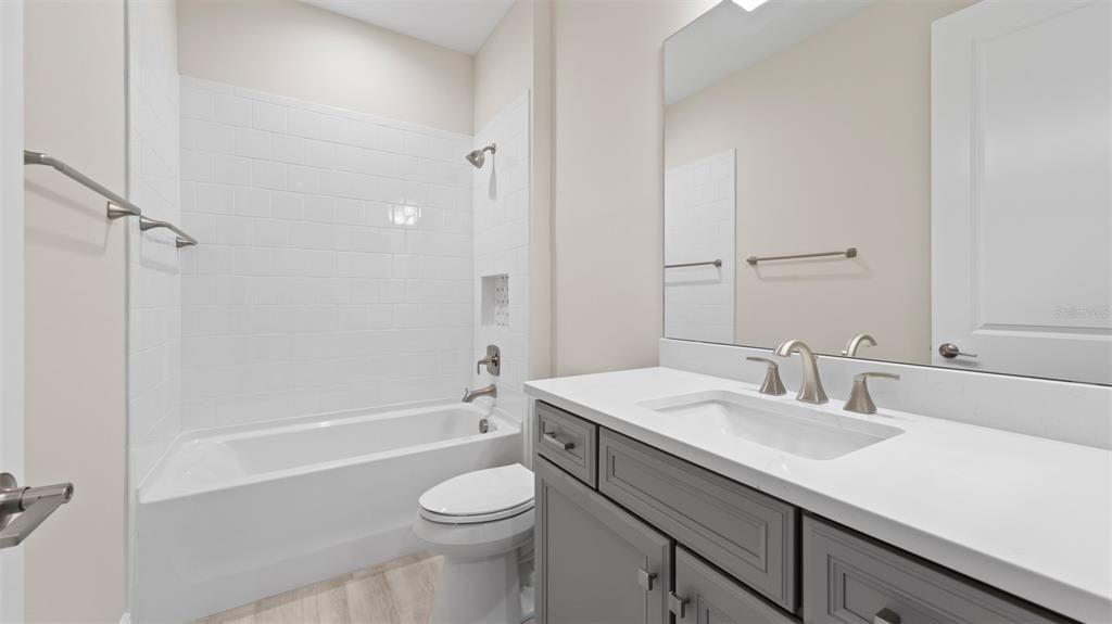 For Sale: $354,000 (3 beds, 2 baths, 1778 Square Feet)