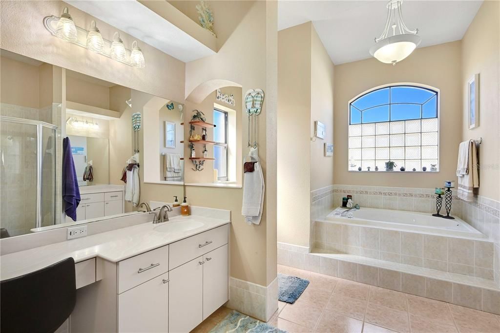 For Sale: $479,900 (3 beds, 2 baths, 2115 Square Feet)