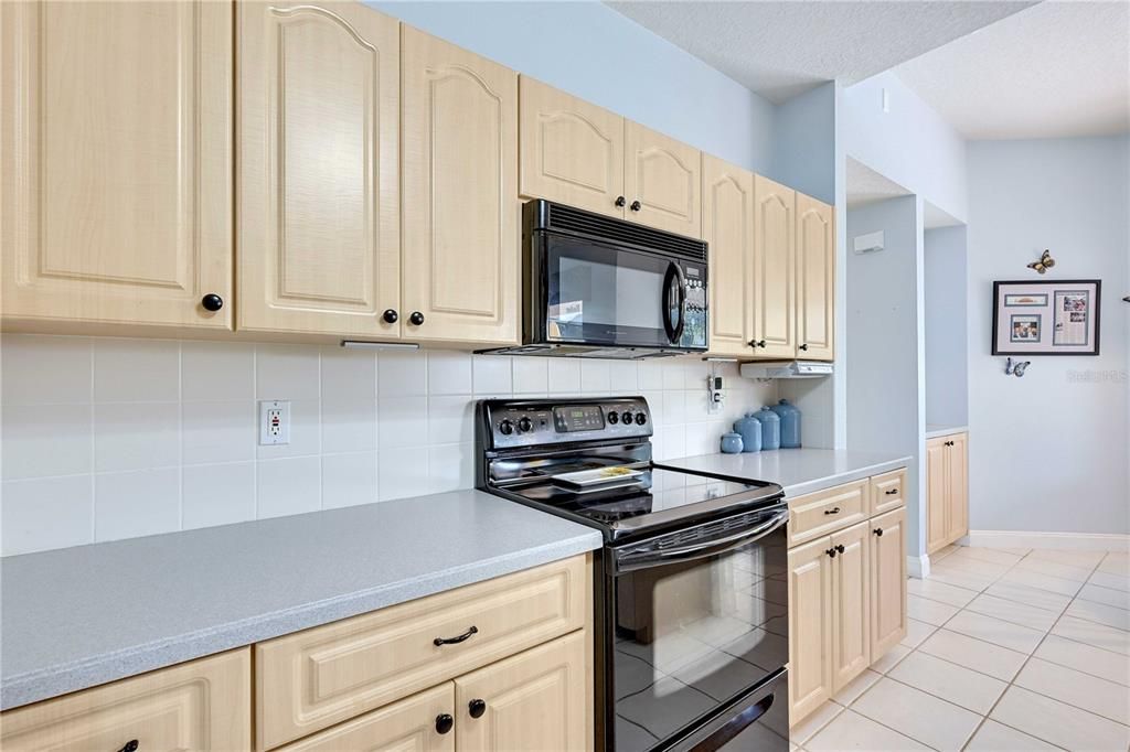 For Sale: $479,900 (3 beds, 2 baths, 2115 Square Feet)