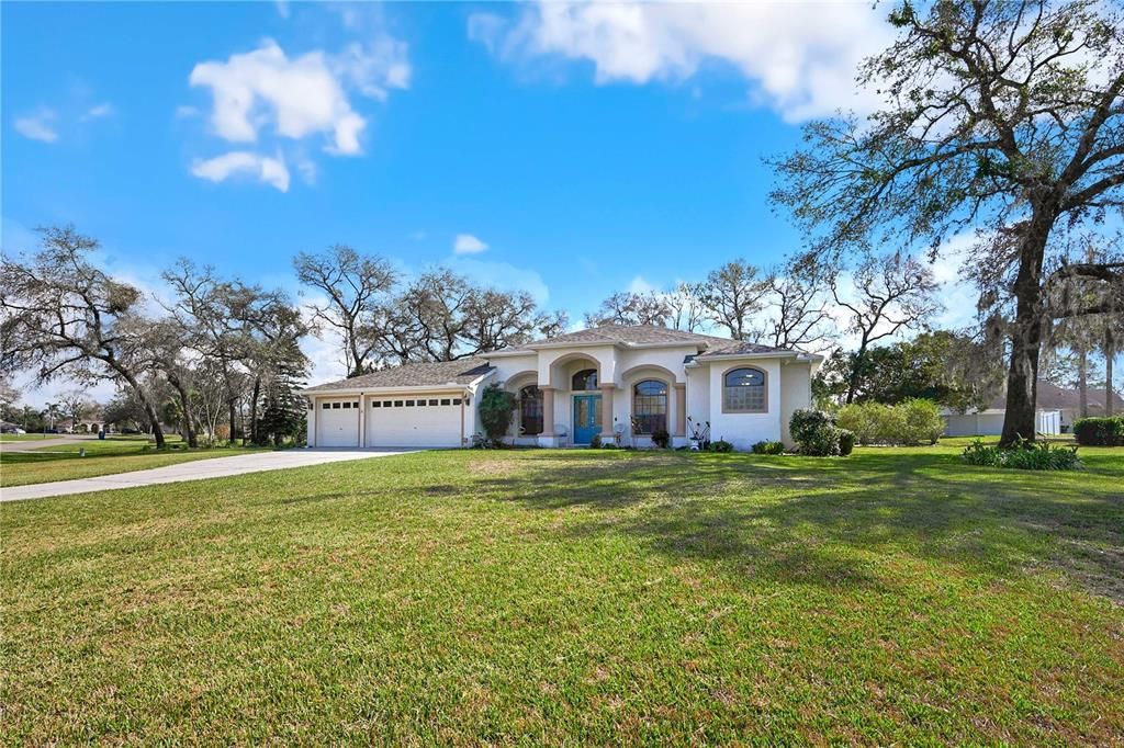 For Sale: $479,900 (3 beds, 2 baths, 2115 Square Feet)