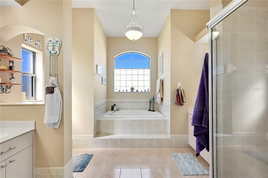 For Sale: $479,900 (3 beds, 2 baths, 2115 Square Feet)