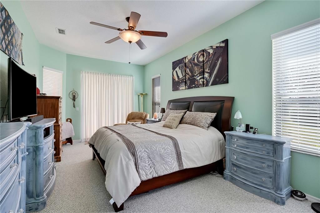 For Sale: $479,900 (3 beds, 2 baths, 2115 Square Feet)