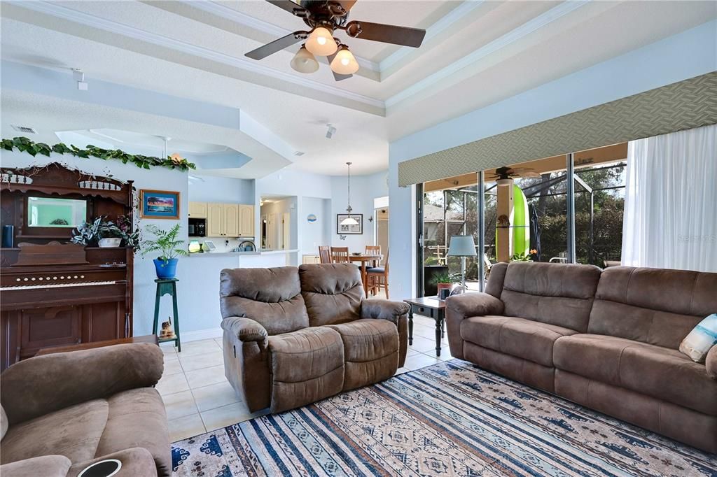 For Sale: $479,900 (3 beds, 2 baths, 2115 Square Feet)