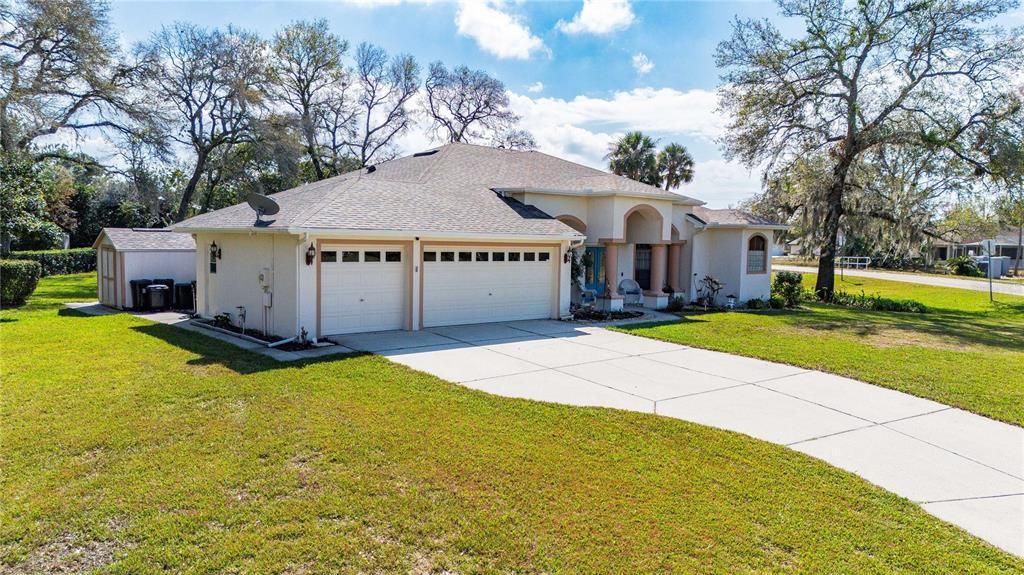 For Sale: $479,900 (3 beds, 2 baths, 2115 Square Feet)