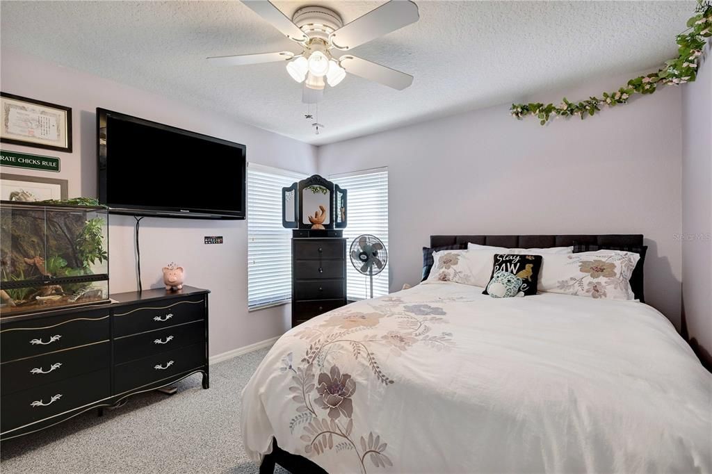 For Sale: $479,900 (3 beds, 2 baths, 2115 Square Feet)