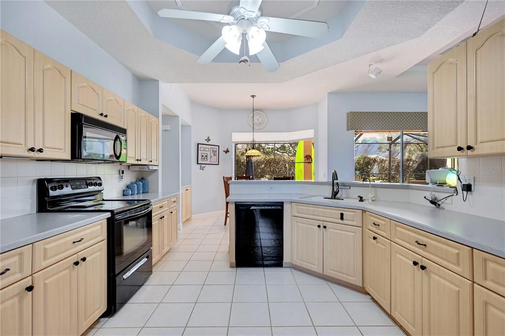For Sale: $479,900 (3 beds, 2 baths, 2115 Square Feet)