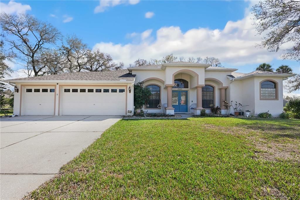 For Sale: $479,900 (3 beds, 2 baths, 2115 Square Feet)