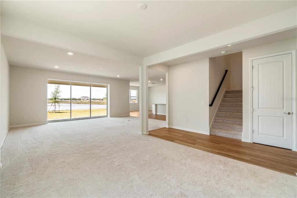 На продажу: $929,900 (5 спален, 4 ванн, 3749 Квадратных фут)