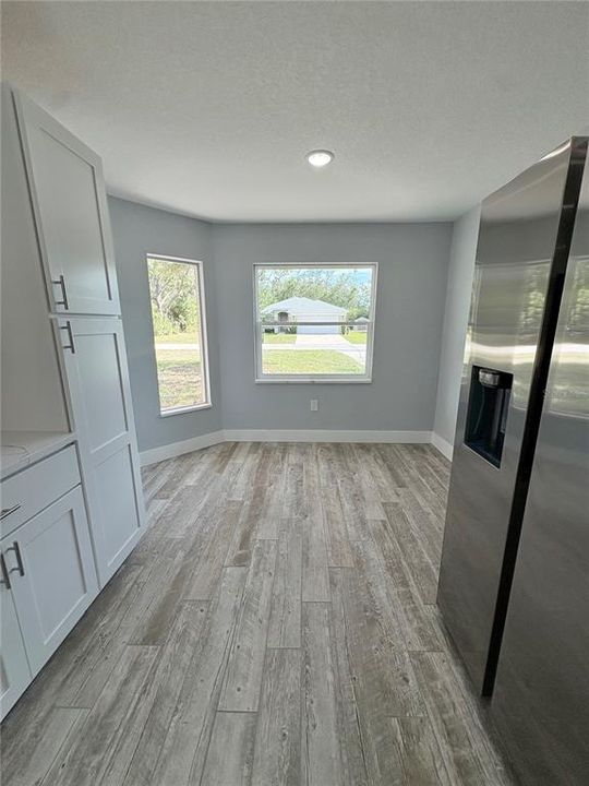 For Sale: $289,000 (3 beds, 2 baths, 1177 Square Feet)