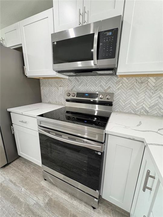 For Sale: $289,000 (3 beds, 2 baths, 1177 Square Feet)
