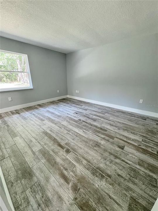 For Sale: $289,000 (3 beds, 2 baths, 1177 Square Feet)