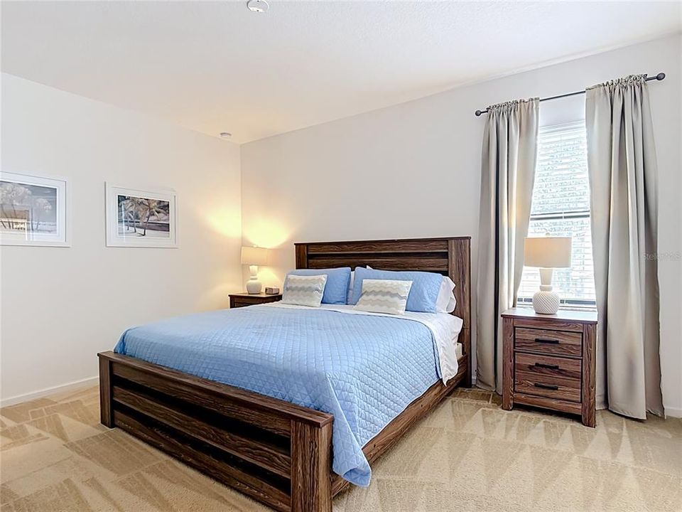 For Sale: $575,000 (7 beds, 8 baths, 3565 Square Feet)