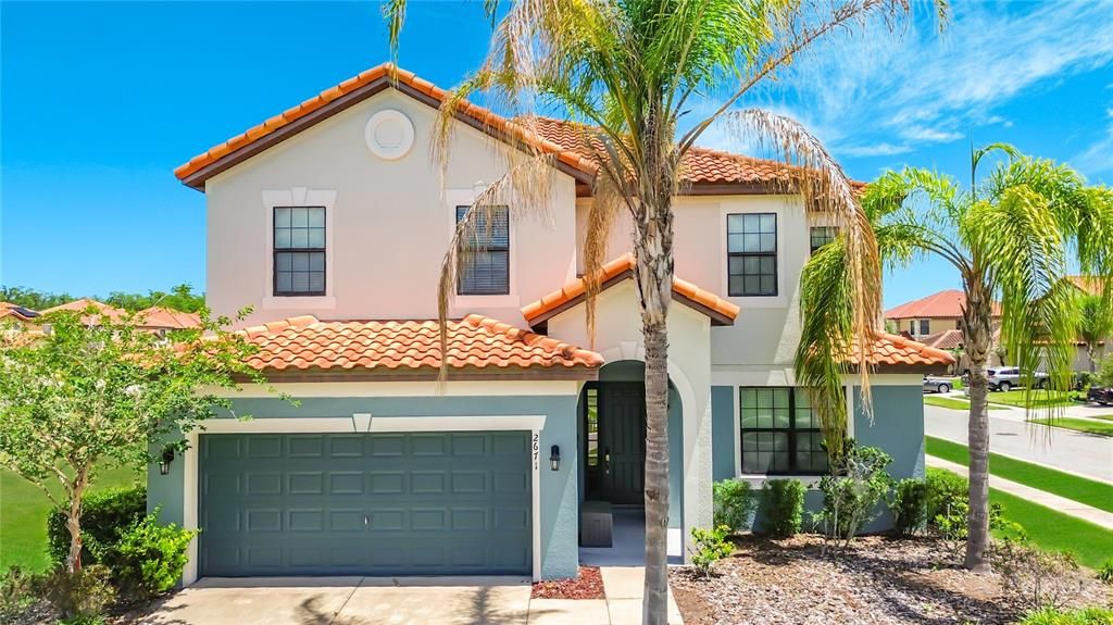 For Sale: $575,000 (7 beds, 8 baths, 3565 Square Feet)
