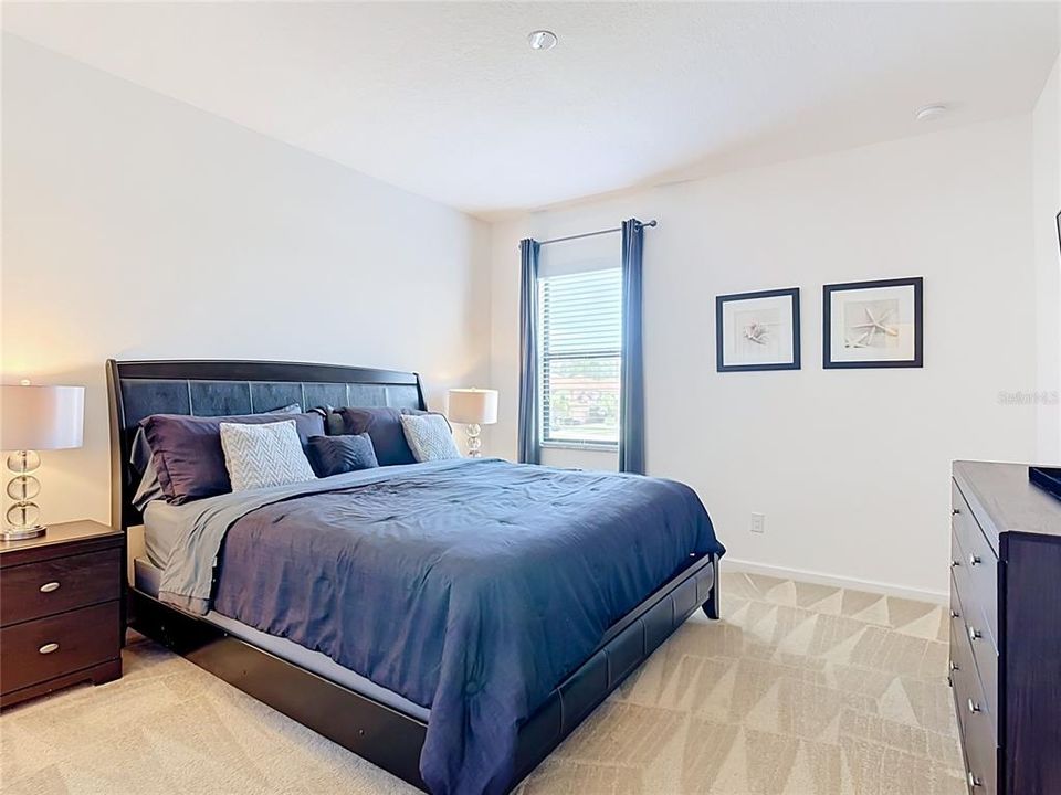 For Sale: $575,000 (7 beds, 8 baths, 3565 Square Feet)