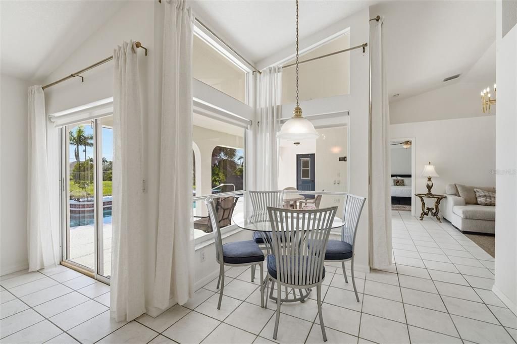 For Sale: $449,000 (3 beds, 2 baths, 1792 Square Feet)