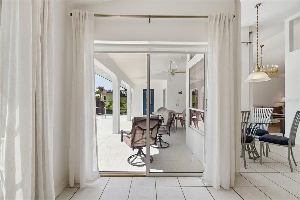 For Sale: $449,000 (3 beds, 2 baths, 1792 Square Feet)
