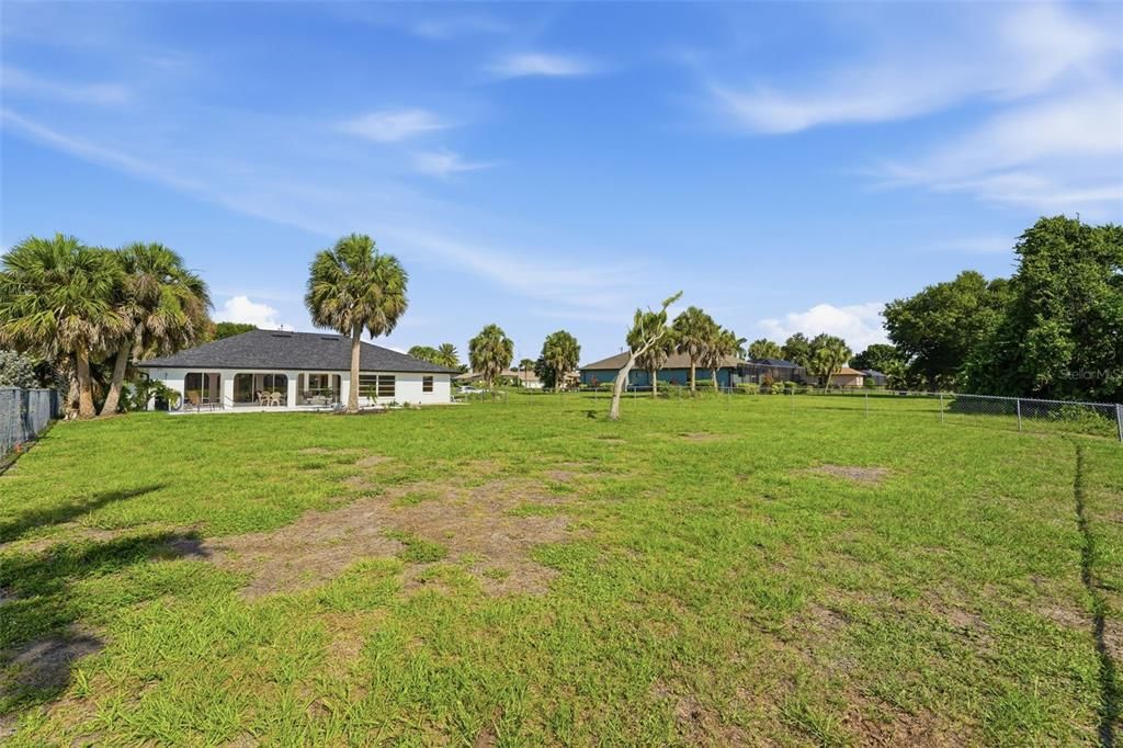 For Sale: $449,000 (3 beds, 2 baths, 1792 Square Feet)