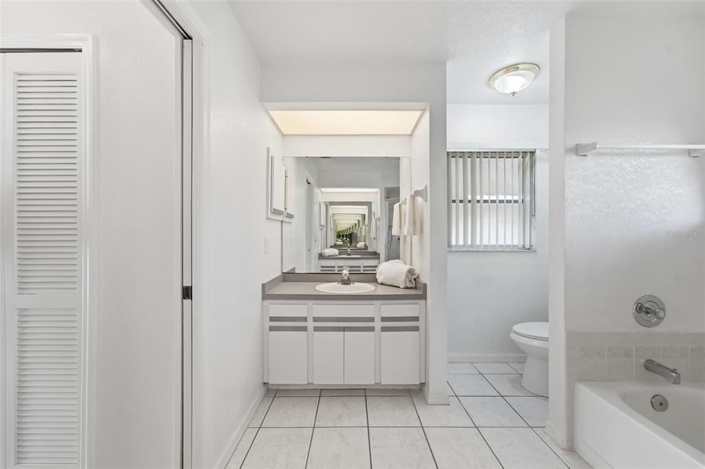 For Sale: $449,000 (3 beds, 2 baths, 1792 Square Feet)