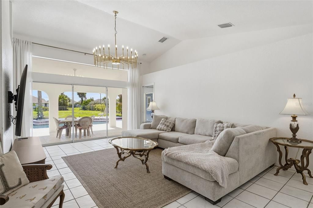 For Sale: $449,000 (3 beds, 2 baths, 1792 Square Feet)