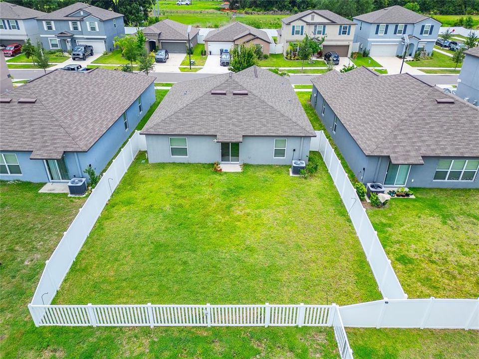 На продажу: $349,900 (3 спален, 2 ванн, 1555 Квадратных фут)