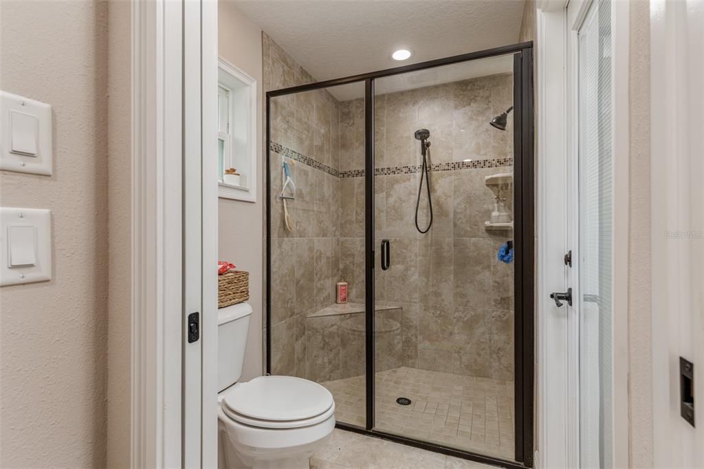En Venta: $315,000 (3 camas, 2 baños, 1385 Pies cuadrados)