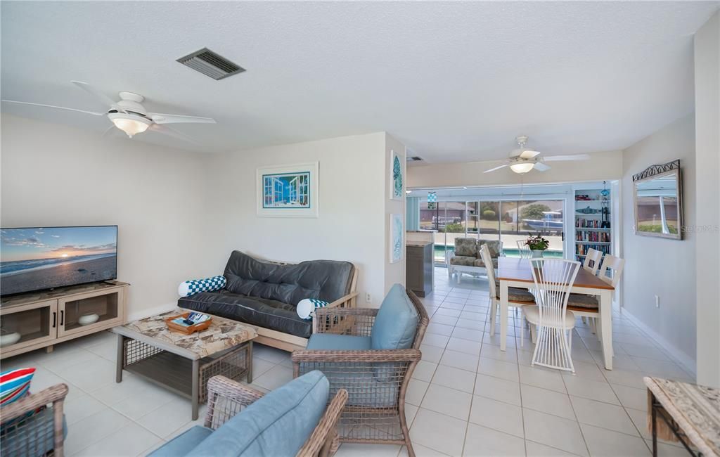 En Venta: $329,900 (2 camas, 2 baños, 1187 Pies cuadrados)