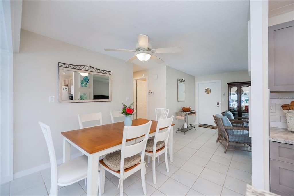 En Venta: $329,900 (2 camas, 2 baños, 1187 Pies cuadrados)