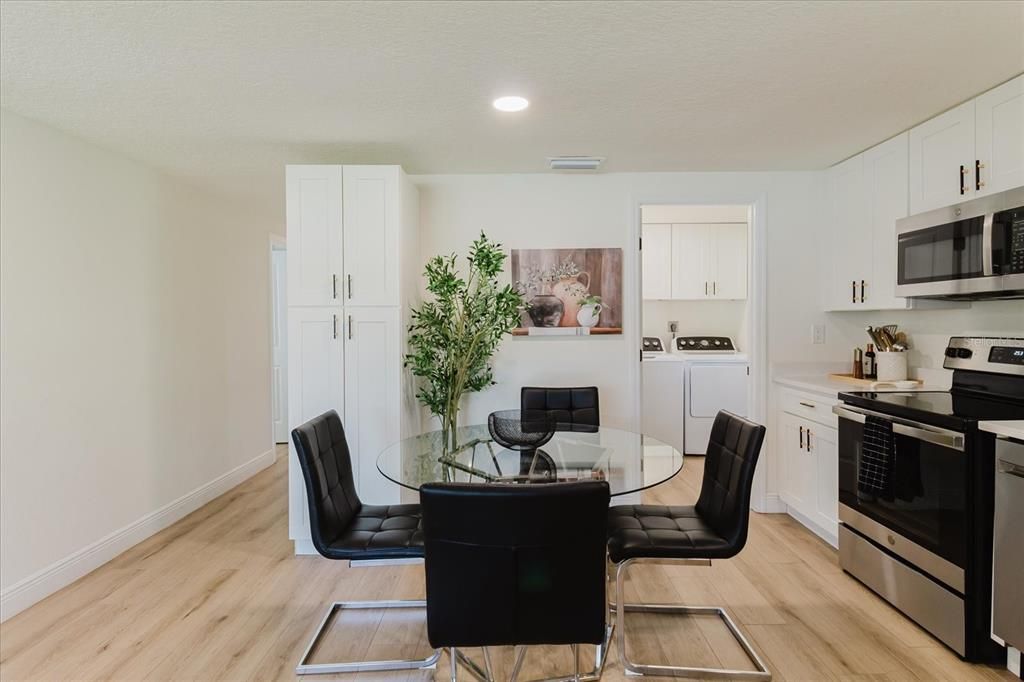 En Venta: $560,000 (3 camas, 2 baños, 1147 Pies cuadrados)