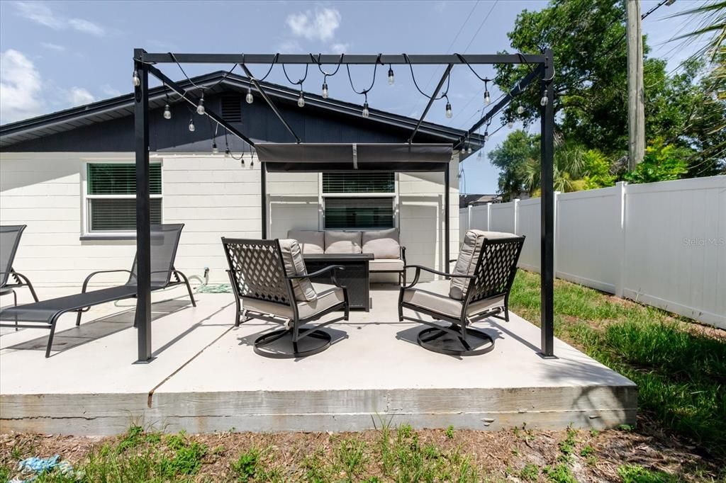 En Venta: $560,000 (3 camas, 2 baños, 1147 Pies cuadrados)