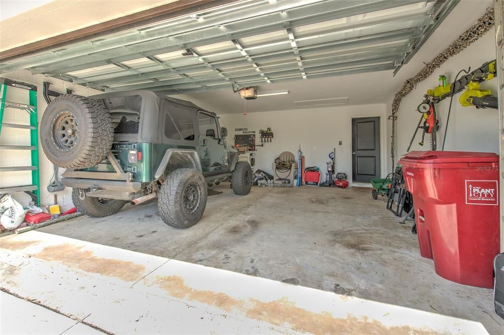 For Sale: $349,900 (4 beds, 2 baths, 1935 Square Feet)