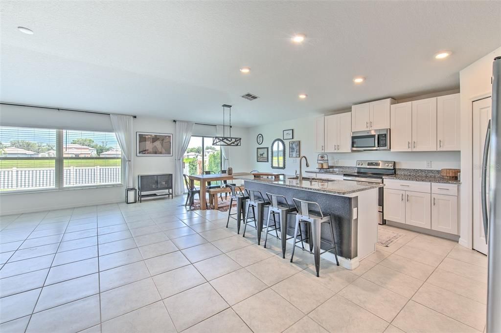 For Sale: $349,900 (4 beds, 2 baths, 1935 Square Feet)