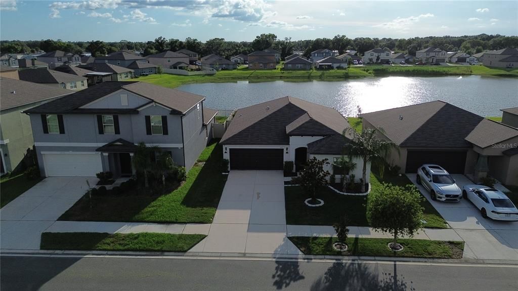 For Sale: $349,900 (4 beds, 2 baths, 1935 Square Feet)