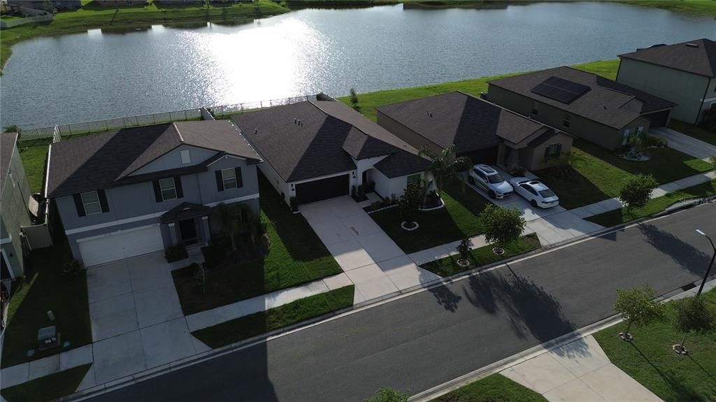 For Sale: $349,900 (4 beds, 2 baths, 1935 Square Feet)