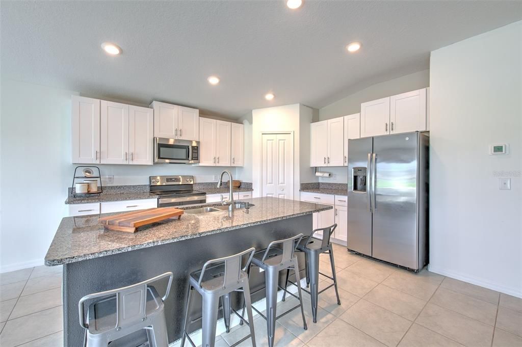 For Sale: $349,900 (4 beds, 2 baths, 1935 Square Feet)