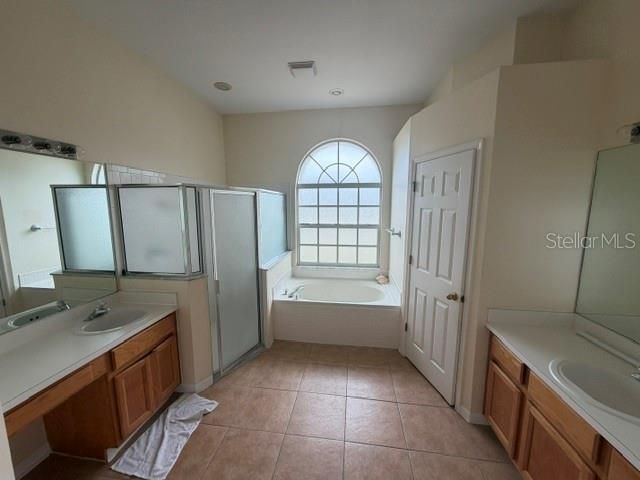 En Renta: $2,950 (4 camas, 3 baños, 2100 Pies cuadrados)