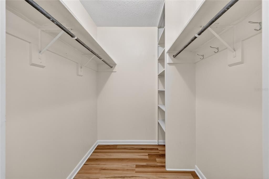 На продажу: $170,000 (1 спален, 1 ванн, 608 Квадратных фут)