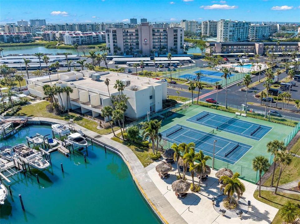 En Venta: $410,000 (2 camas, 2 baños, 1310 Pies cuadrados)