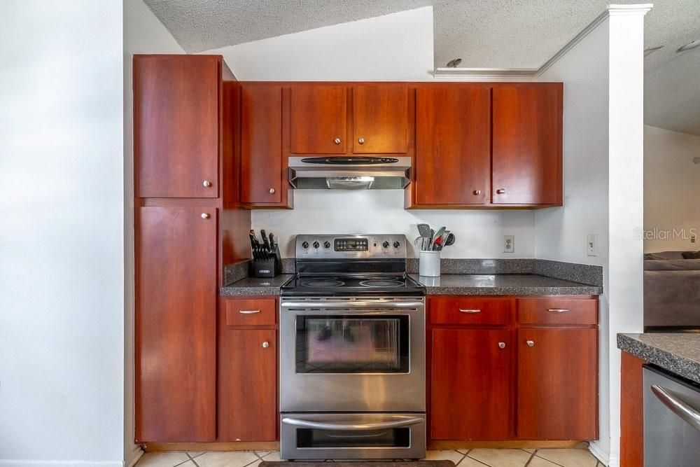 En Venta: $335,000 (2 camas, 2 baños, 1283 Pies cuadrados)