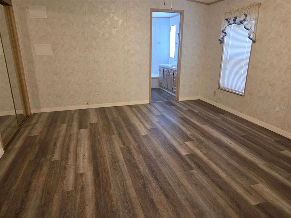 For Rent: $1,600 (3 beds, 2 baths, 1568 Square Feet)