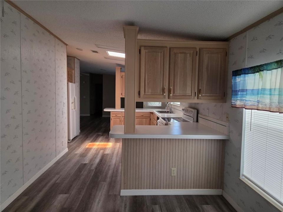 For Rent: $1,600 (3 beds, 2 baths, 1568 Square Feet)