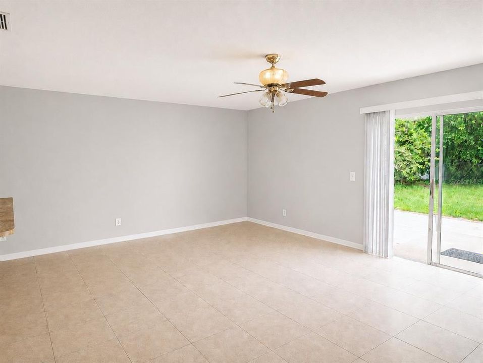 В аренду: $2,500 (3 спален, 2 ванн, 1630 Квадратных фут)